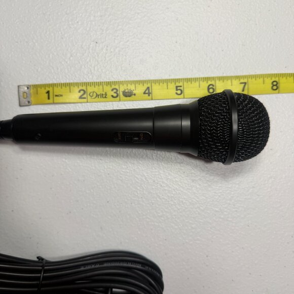 Wired Dynamic Microphone w/ 1/4" Jack – Black Vocal Mic, Long Cable - Picture 4 of 4